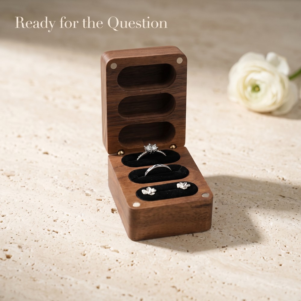 RB524 RB524  Triple-Slot Ring Box, Tiered Interior — view 2