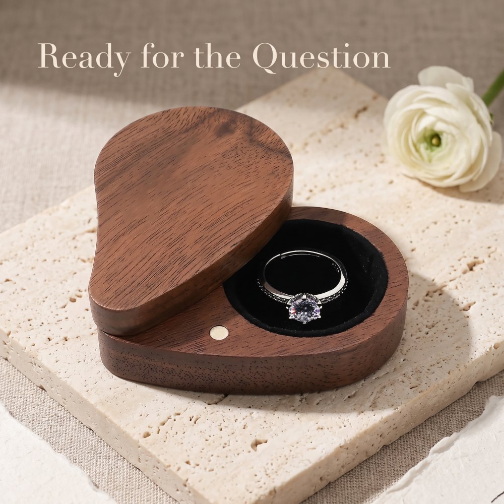 RB525 RB525  Heart Ring Box, Swivel Lid, Slim — view 2