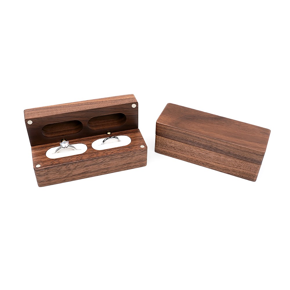 RB526 RB526  Double-Slot Ring Box, Long Body, Red Velvet — view 5