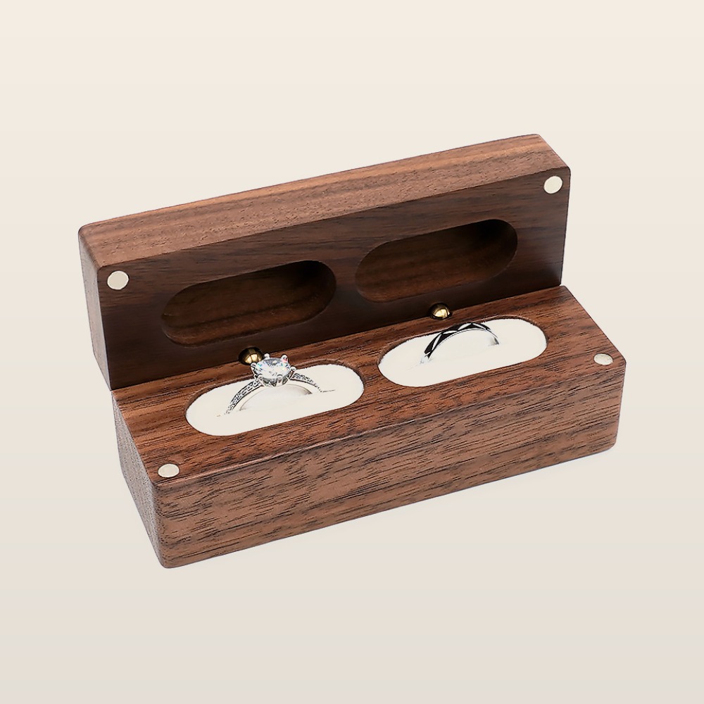 RB526  Double-Slot Ring Box, Long Body, Red Velvet