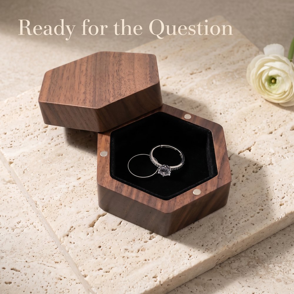 RB527 RB527  Hexagon Ring Box, Lift-Off Lid — view 2