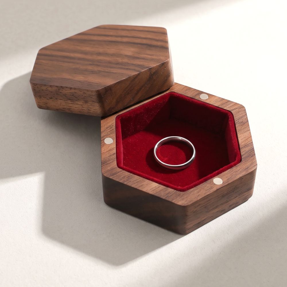 RB527 RB527  Hexagon Ring Box, Lift-Off Lid — colour C2