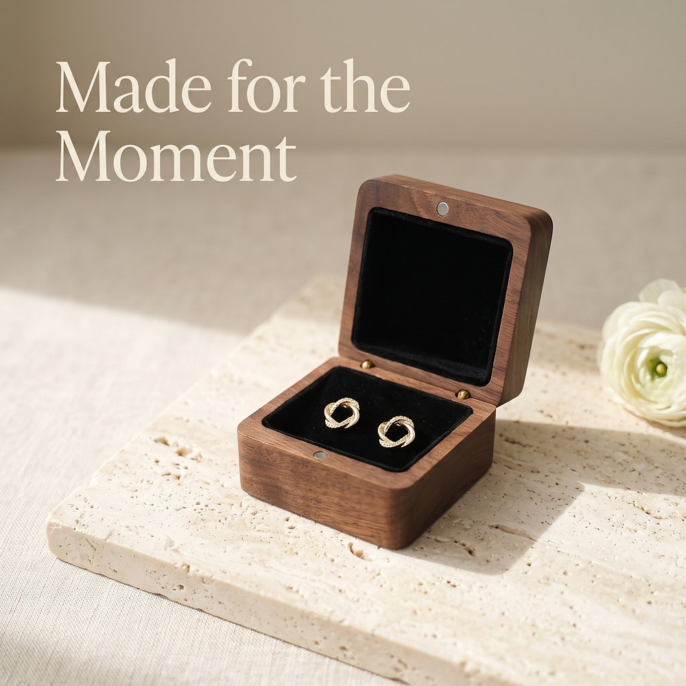 RB560 RB560  Pendant and Necklace Box, Walnut — view 2